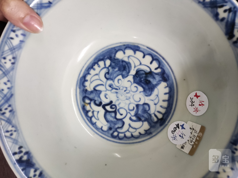 明 青花菊花纹折沿碗 - 图3